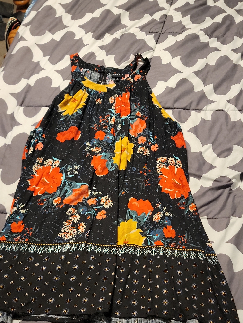 Torrid Size 0 Black Floral Print Top with Yellow and Blue Accents New Plus Size